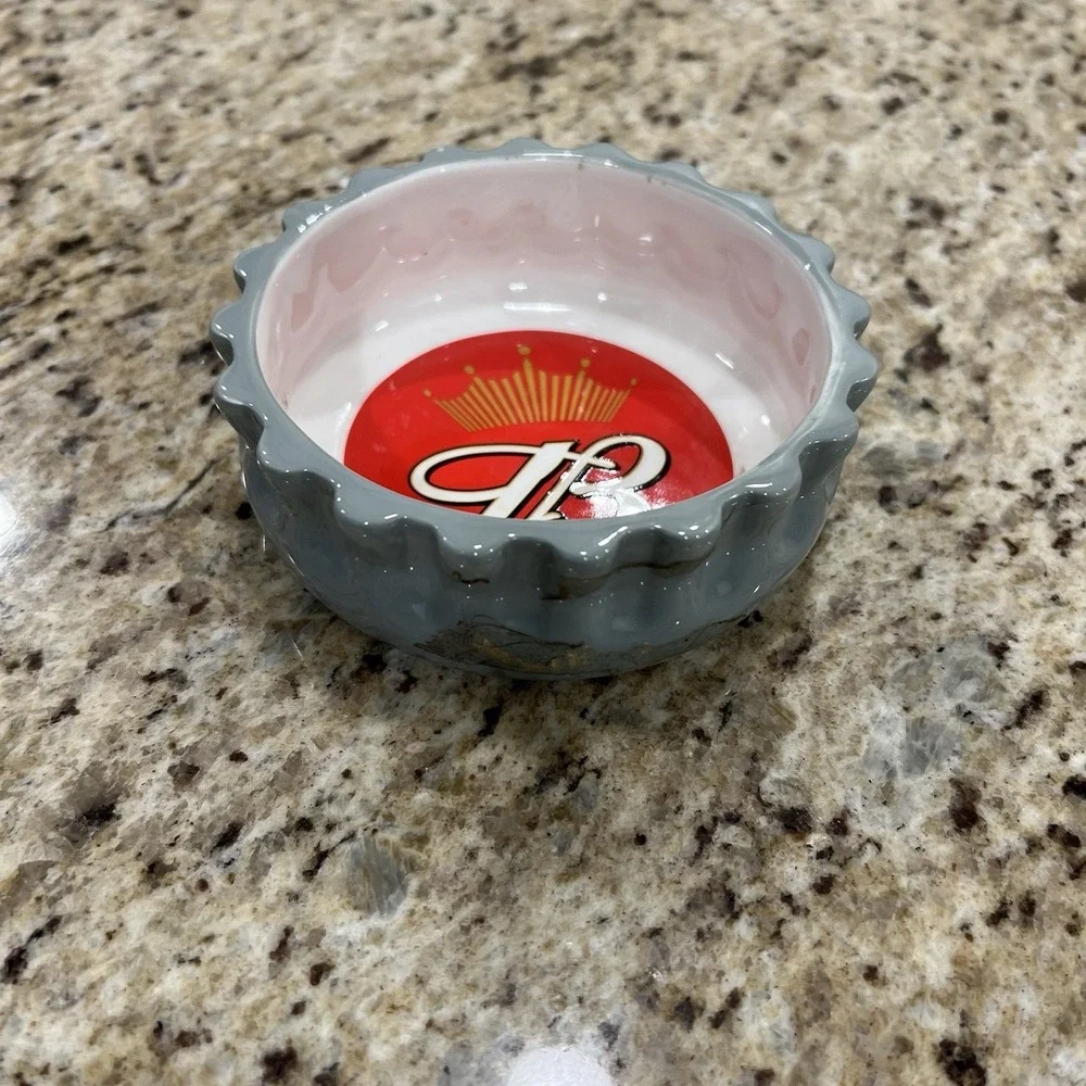 Vintage‎ Anheuser-Busch Budweiser Bottle Cap Shape Ceramic Ashtray 4.5